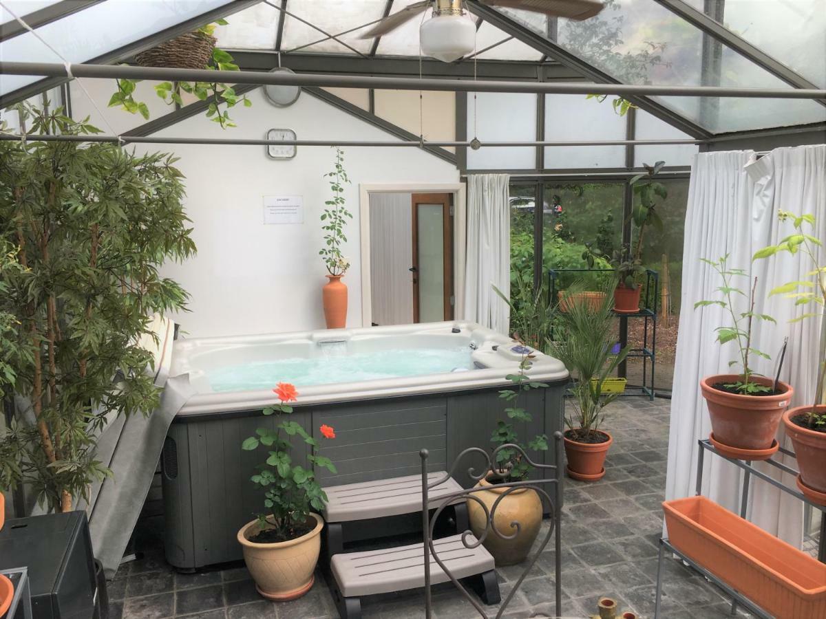 Koetshuis Bosdam Beveren  Esterno foto